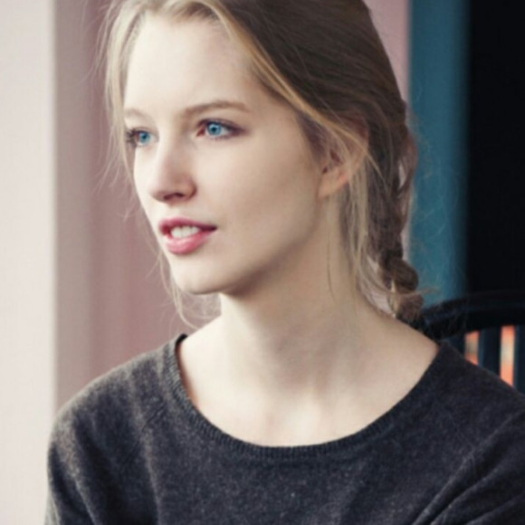 Meet your Posher, Maria - Picture 1 of 1